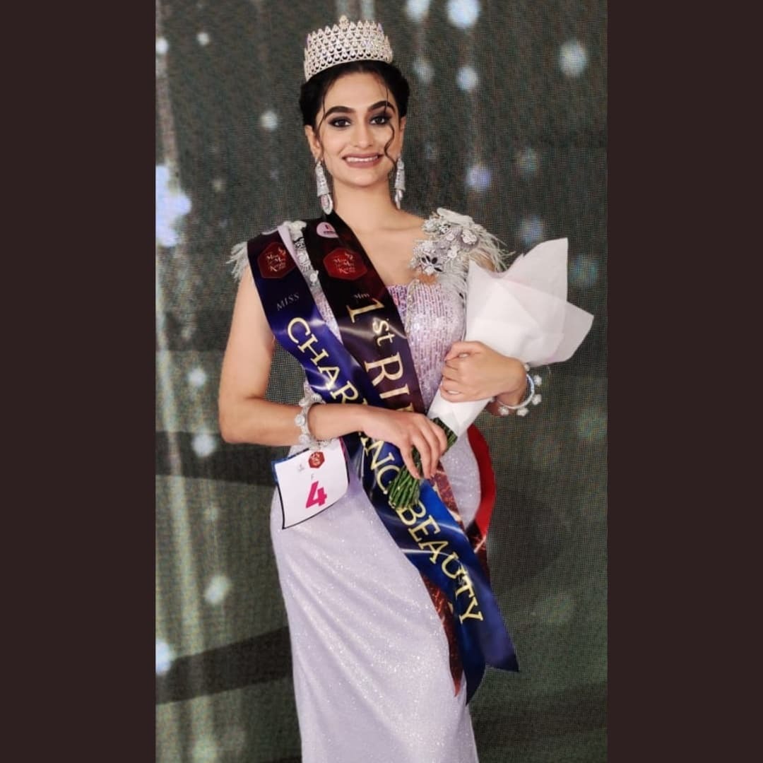 മകള്‍ ഉത്തരയുടെ മികച്ച വിജയം!! സന്തോഷം പങ്കുവച്ച് ആശ ശരത്ത്, കാണാം പുതിയ ഫോട്ടോകള്‍