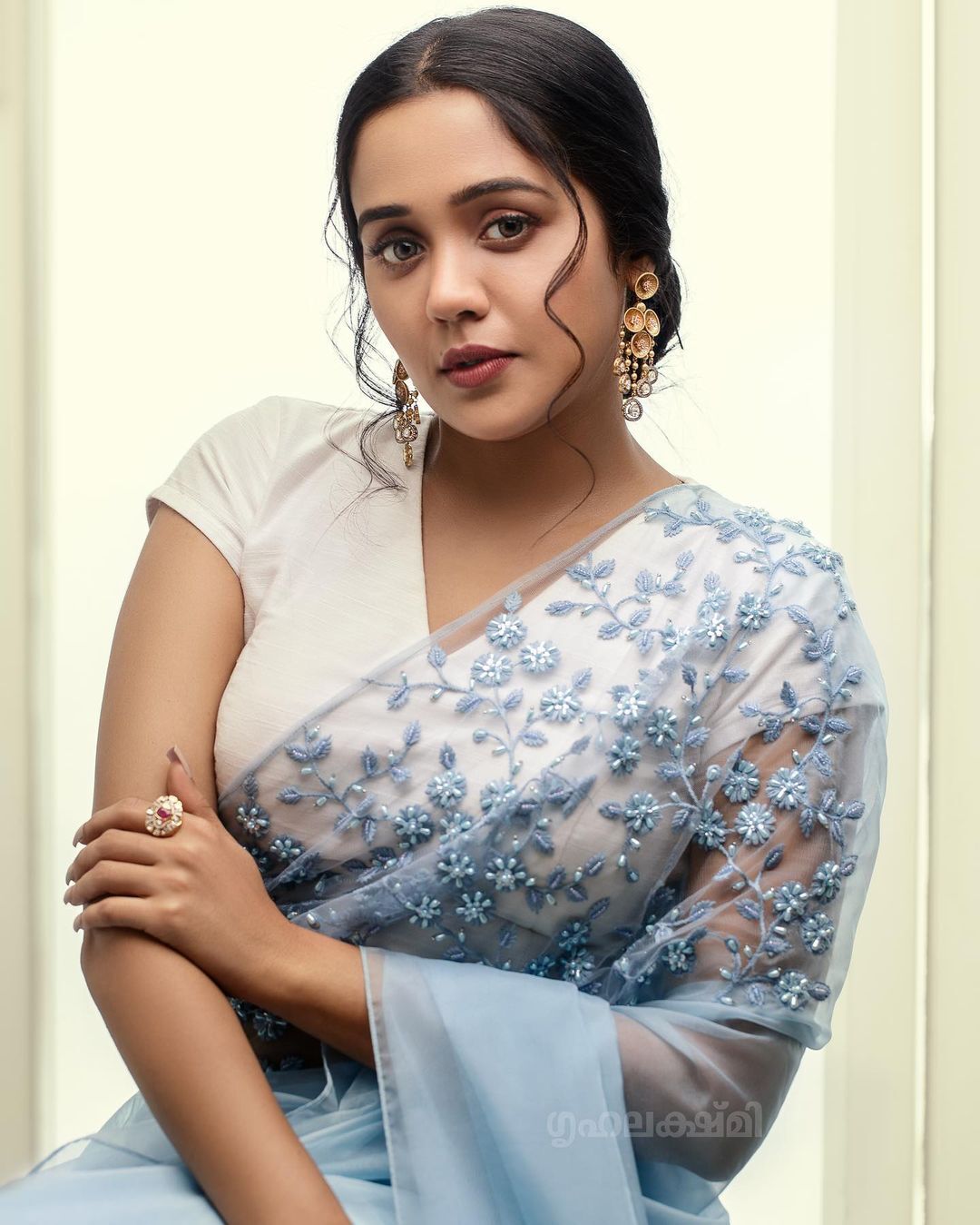 ഇത് പൊളിച്ചല്ലോ അനന്യക്കൂട്ടീ..: നടി അനന്യയുടെ പുതിയ ഫോട്ടോഷൂട്ട് വൈറലാവുന്നു