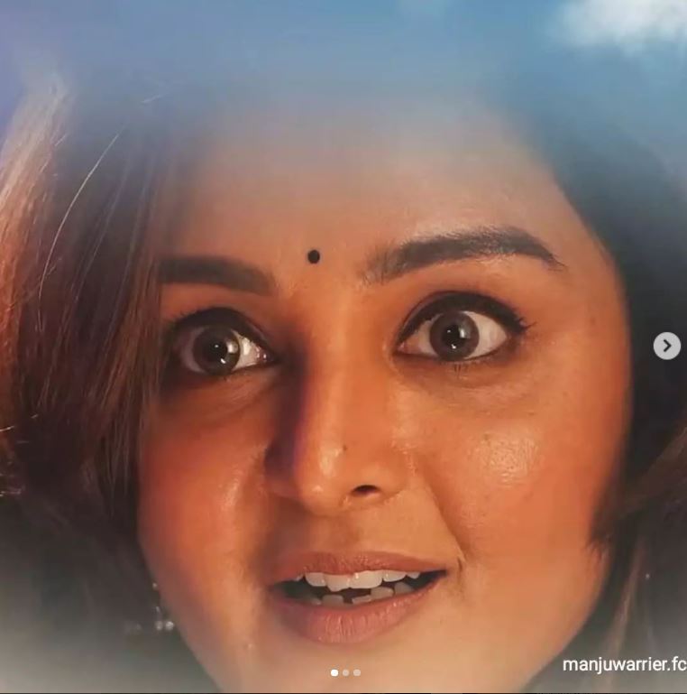 കഥ പറയും കണ്ണുകള്‍: ആരാധകർക്കിടയില്‍ തരംഗമായി മഞ്ജുവിന്റെ പുതിയ ചിത്രങ്ങള്‍