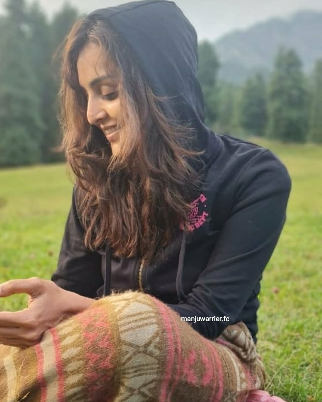 കഥ പറയും കണ്ണുകള്‍: ആരാധകർക്കിടയില്‍ തരംഗമായി മഞ്ജുവിന്റെ പുതിയ ചിത്രങ്ങള്‍