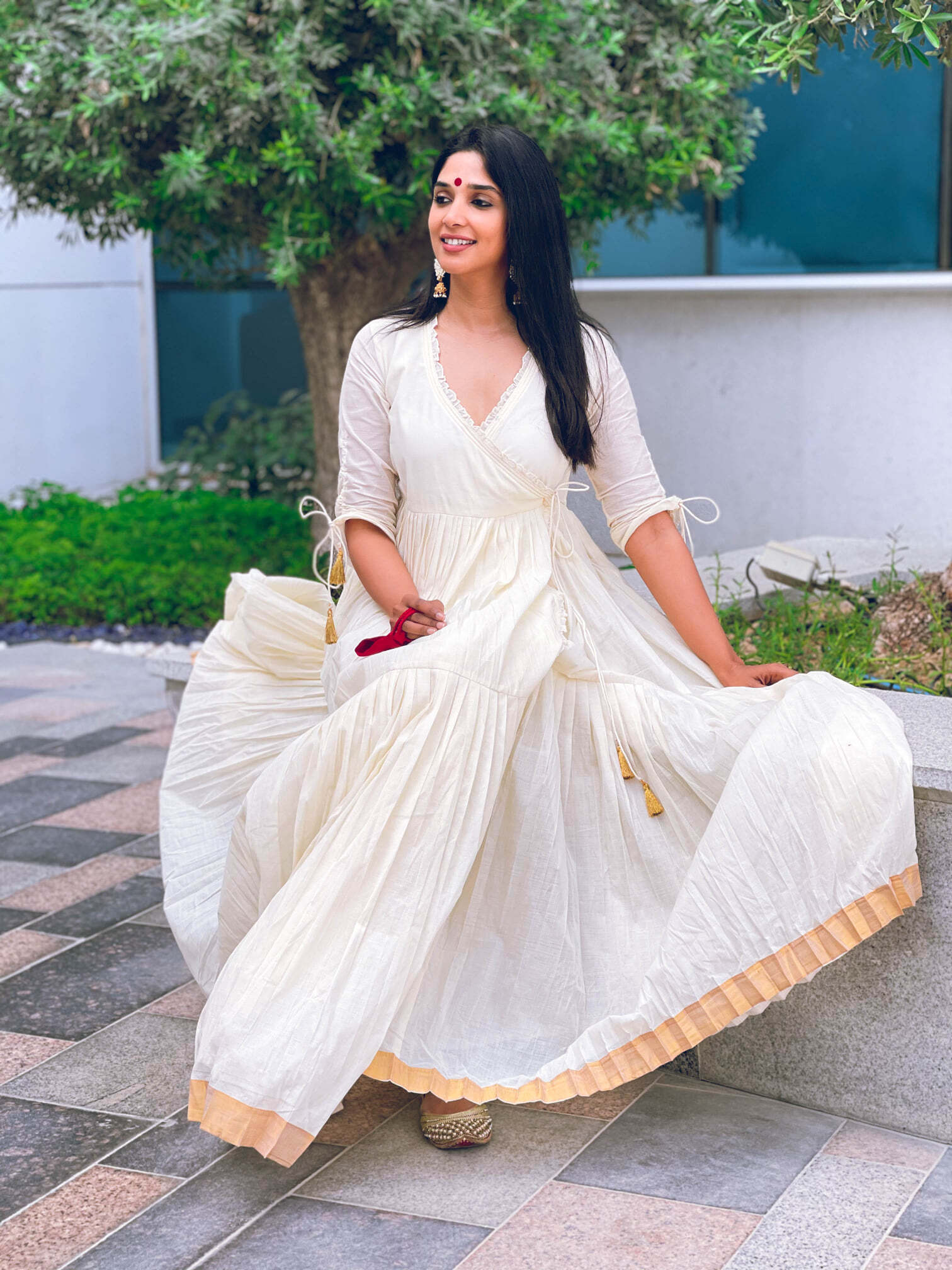 സന്തോഷം നിറച്ച് നൈല ഉഷ; പ്രിയ നടിയുടെ രസകരമായ ചിത്രങ്ങള്‍