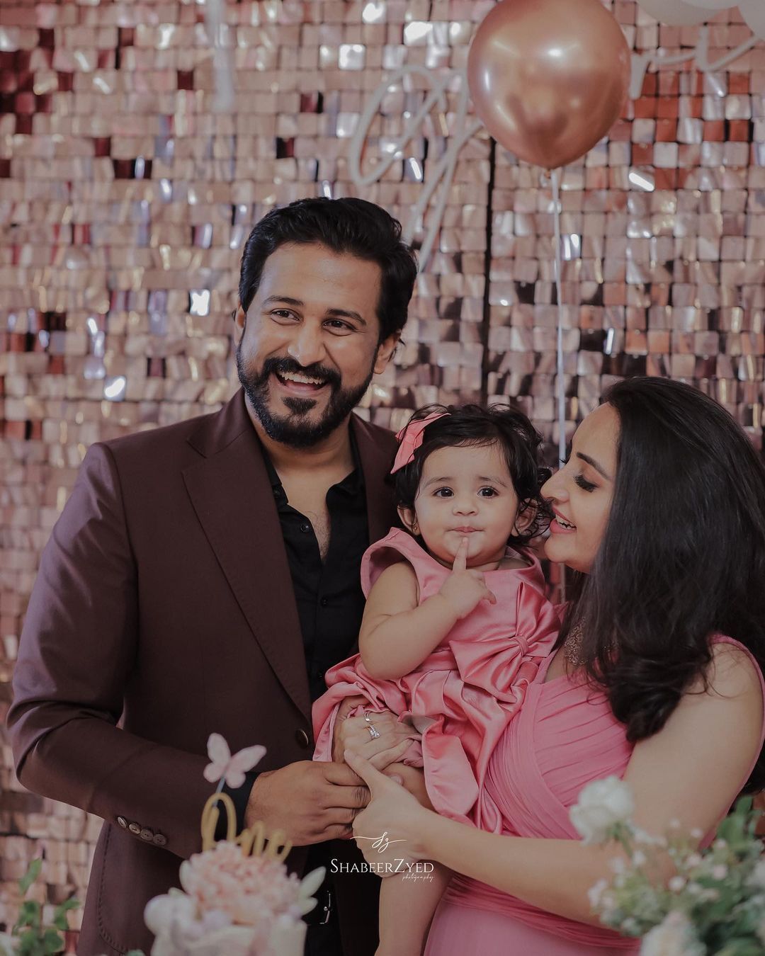 മകളുടെ ചിത്രം ആദ്യമായി പുറത്ത് വിട്ട് നടി ഭാമ: ഗൗരിക്കുട്ടിയെ ഏറ്റെടുത്ത് ആരാധകർ