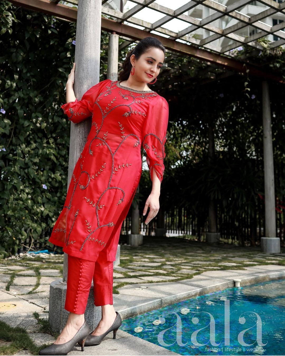 മകളുടെ ചിത്രം ആദ്യമായി പുറത്ത് വിട്ട് നടി ഭാമ: ഗൗരിക്കുട്ടിയെ ഏറ്റെടുത്ത് ആരാധകർ