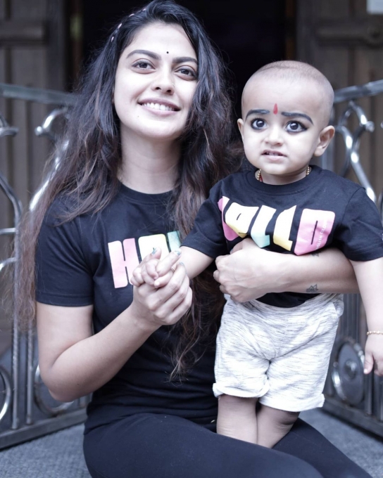 സംസാരിക്കാതെ തന്നെ നിങ്ങള്‍ ആരാണെന്ന് പറയും: പുതിയ ഫോട്ടോ ഷൂട്ടുമായി അനുശ്രീ