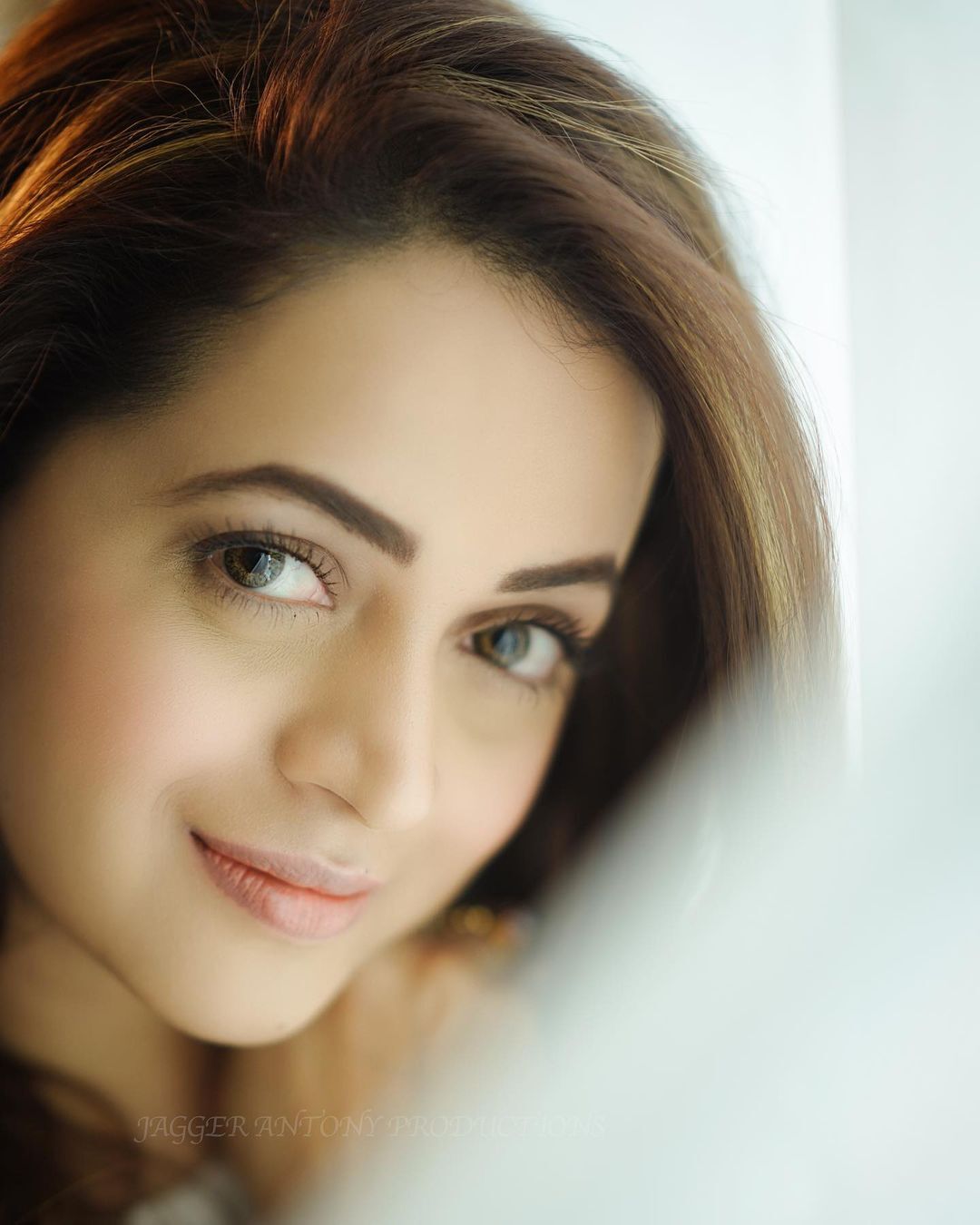 ഒരു മാലാഖയെ പോലെ സുന്ദരിയായ ഭാവന: 'കാറ്റത്ത് ആടിയുലഞ്ഞവള്‍'- വെറലായി പുതിയ ചിത്രങ്ങള്‍