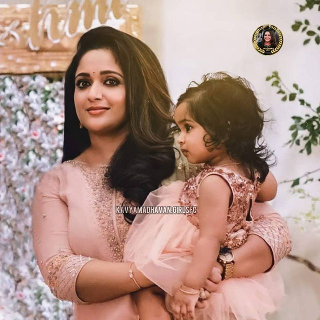 എന്തിന് പ്ലാസ്റ്റിക് സര്‍ജറി!! ആ ഭംഗിക്ക് പൊട്ടും കണ്‍മഷിയും തന്നെ ധാരാളം... കാവ്യ മാധവന്‍ അന്നും ഇന്നും സുന്ദരി