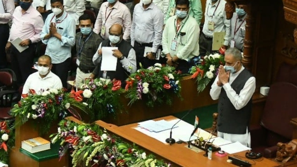 ಚಿತ್ರಗಳು: ಬೆಳಗಾವಿ ಸುವರ್ಣ ಸೌಧದಲ್ಲಿ ಚಳಿಗಾಲ ಅಧಿವೇಶನದ ಚಿತ್ರಮಾಲಿಕೆ