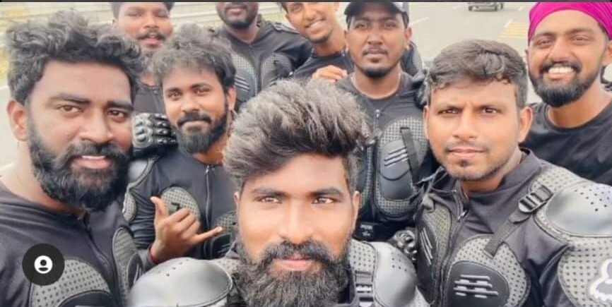 அஜித் படத்தின் பைக் ஸ்டண்ட் வைரல் புகைப்படம்...! செம கொண்டாட்டத்தில் ரசிகர்கள்! 