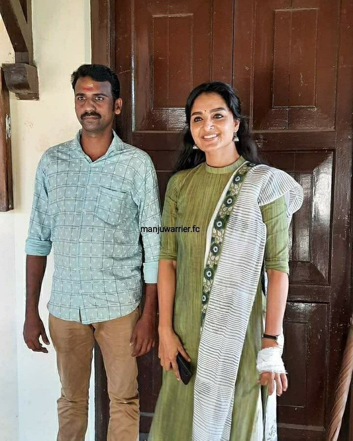 മനസ്സറിഞ്ഞ് ചിരിക്കാൻ കഴിയുന്ന കാലം വരെ ആർക്കും തോൽപ്പിക്കാനാവില്ല; വൈറലായി മഞ്ജു വാര്യരുടെ പുതിയ ചിത്രം