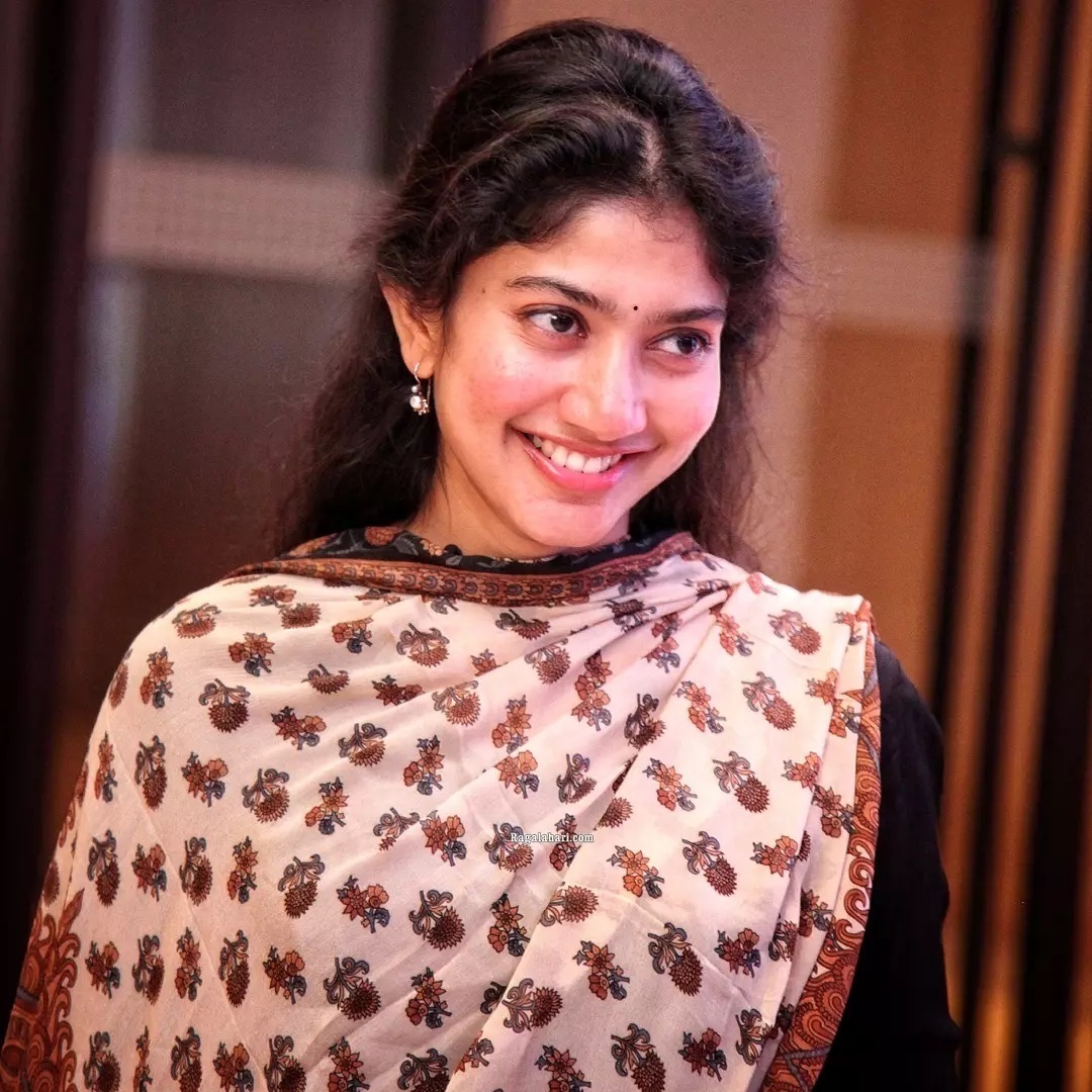 മലര്‍ മിസ്സും സെലിനും ഒറ്റ ക്ലിക്കില്‍; വീണ്ടും ഒന്നിച്ച് സായ് പല്ലവിയും മഡോണയും... കാണാം ചിത്രങ്ങള്‍