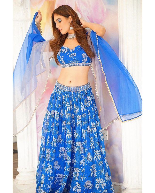 నేహా మాలిక్ వెడ్డింగ్ కలెక్షన్ ఓ వైపు మరోవైపు ఇలా (ఫోటోలు)