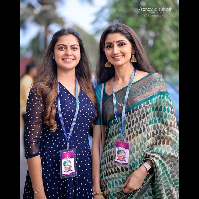 മമ്മൂട്ടിയും മഞ്ജുവാര്യരും മാത്രമല്ല; പ്രായം ഒട്ടും തോന്നാന്ന വേറെയും ചിലരുണ്ട്... വൈറലായി ദിവ്യ ഉണ്ണിയുടെ ചിത്രങ്ങള്‍