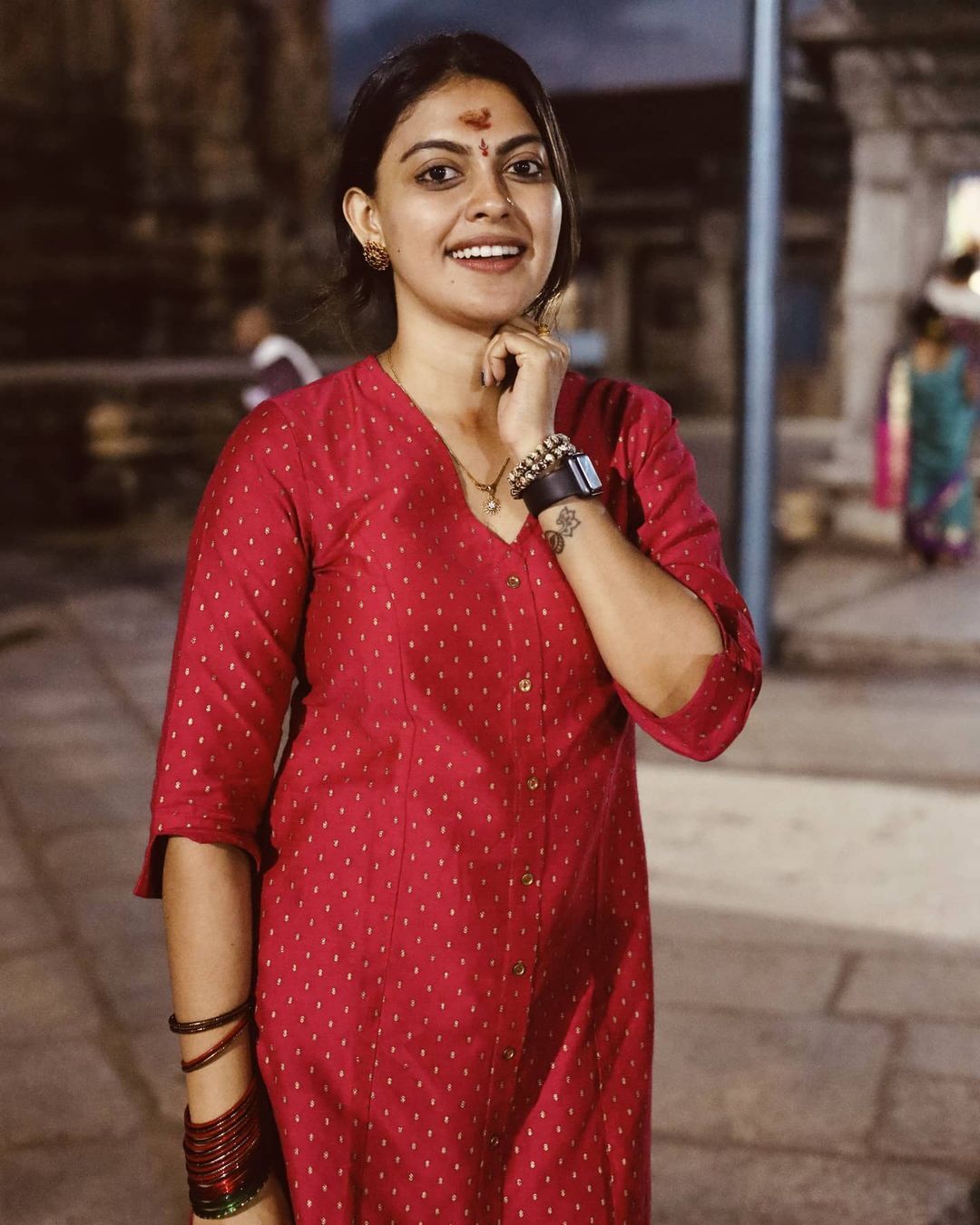 ആരും വീണു പോകും ഈ പുഞ്ചിരിയില്‍; നടി അനുശ്രിയുടെ പുതിയ ചിത്രങ്ങള്‍ വൈറലാവുന്നു