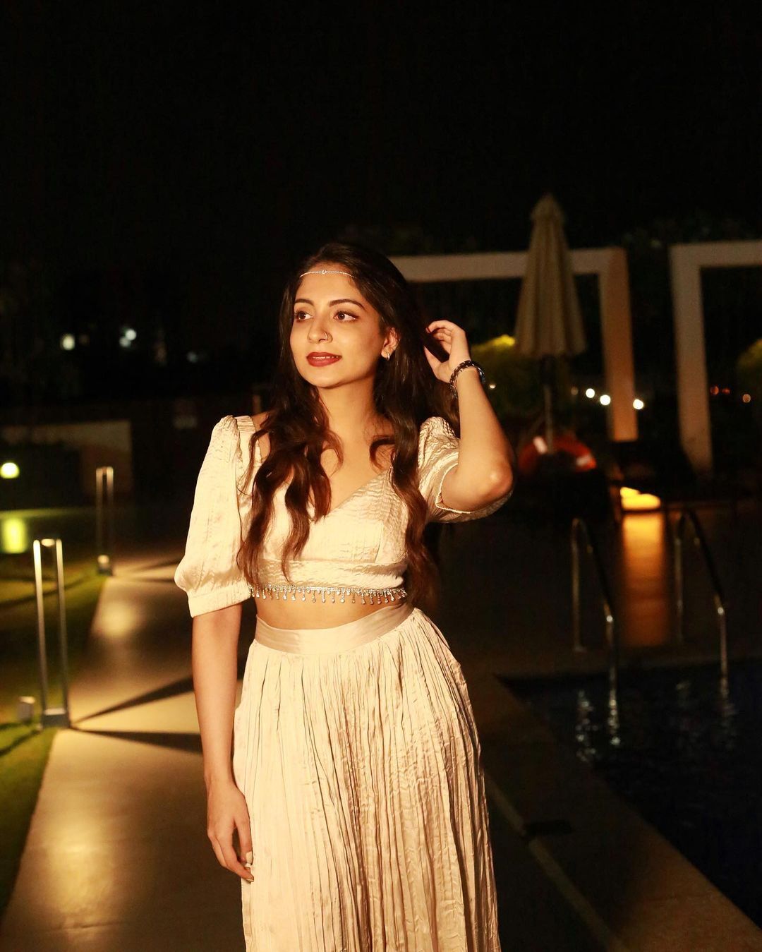 സാരി അഴകില്‍ ഇഷാനി കൃഷ്ണ; എന്തൊരു ഭംഗിയാണെന്ന് ആരാധകര്‍, വൈറല്‍ ചിത്രങ്ങള്‍ കാണാം