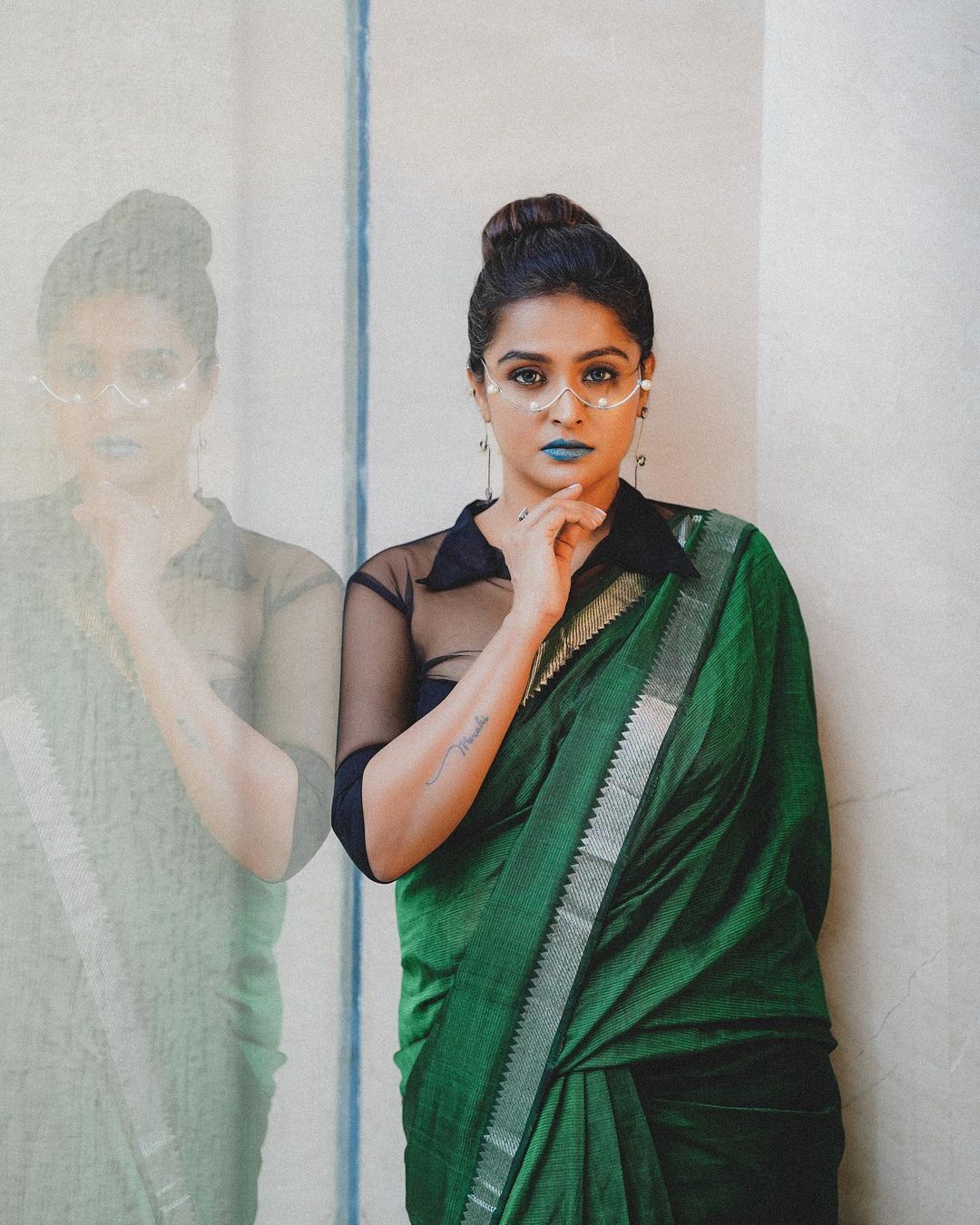 രമ്യാ... ഇത് എന്തൊരു മേക്കോവറാണ്; പൊളി ലുക്കെന്ന് ആരാധകര്‍, വൈറല്‍ ഫോട്ടോഷൂട്ട്