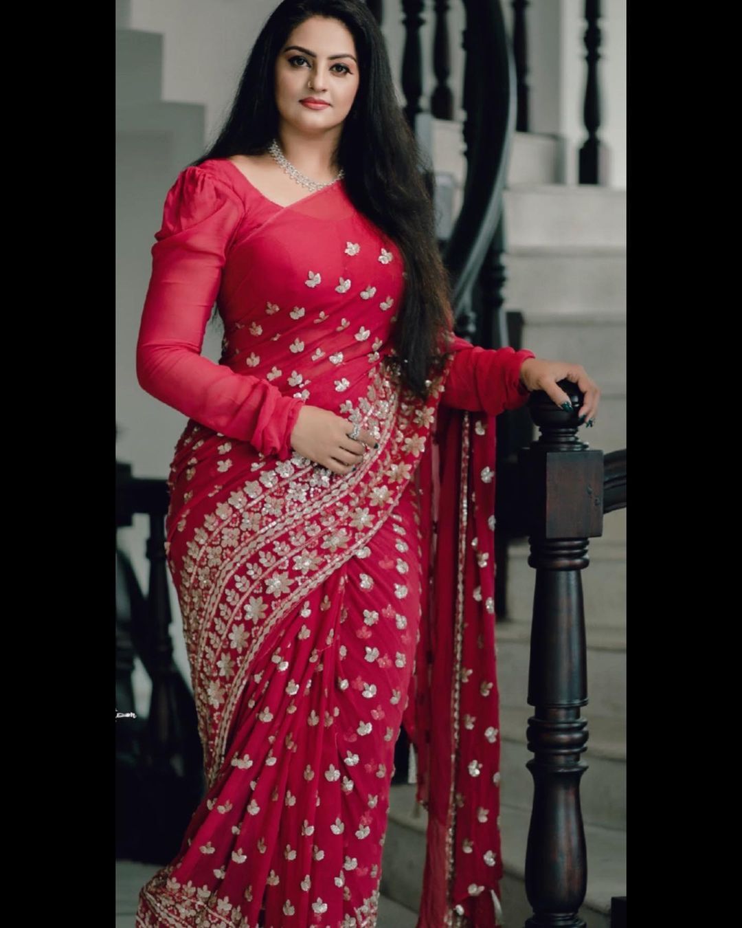 സാരിയില്‍ അതീവ സുന്ദരിയായി സുചിത്ര; ഫോട്ടോഷൂട്ട് ഏറ്റെടുത്ത് ആരാധകര്‍