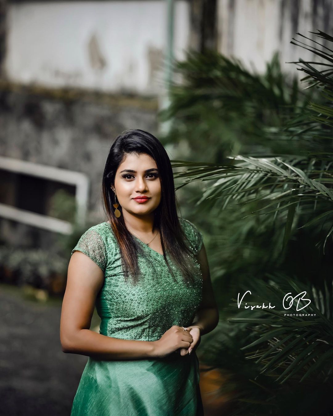 അലീന പടിക്കൽ സിമ്പിൾ ആണ്, ബട്ട് ബ്യൂട്ടിഫുൾ ടൂ... നടിയുടെ പുതിയ ചിത്രങ്ങൾ ഏറ്റെടുത്ത് ആരാധകർ