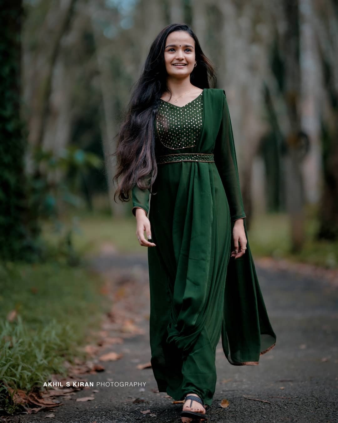 സിംപിൾ ലുക്കിൽ സ്റ്റൈലിഷായി മീനാക്ഷി അനൂപ്, കുട്ടി താരത്തിന്റെ പുതിയ ചിത്രങ്ങൾ കാണാം 