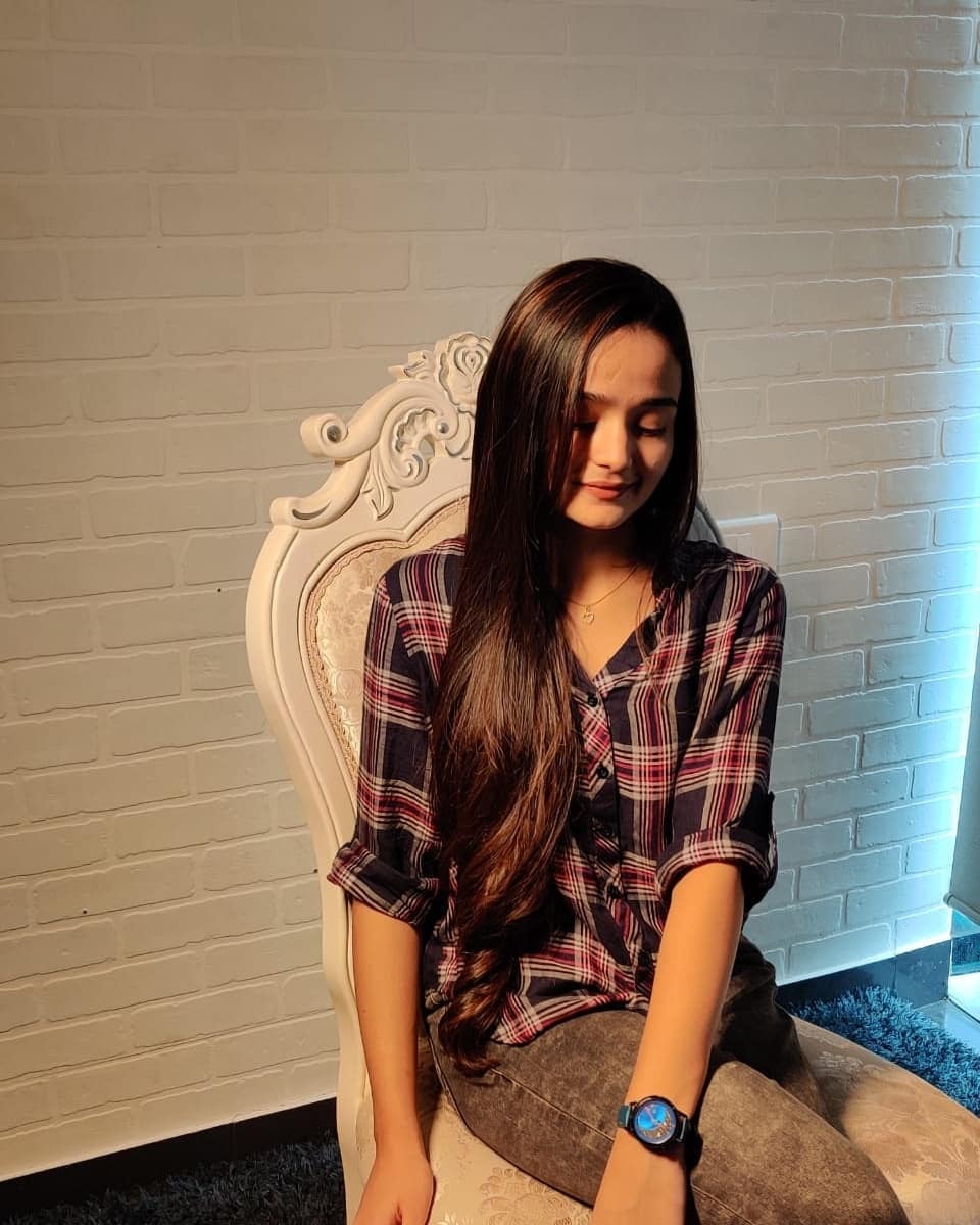 സിംപിൾ ലുക്കിൽ സ്റ്റൈലിഷായി മീനാക്ഷി അനൂപ്, കുട്ടി താരത്തിന്റെ പുതിയ ചിത്രങ്ങൾ കാണാം 