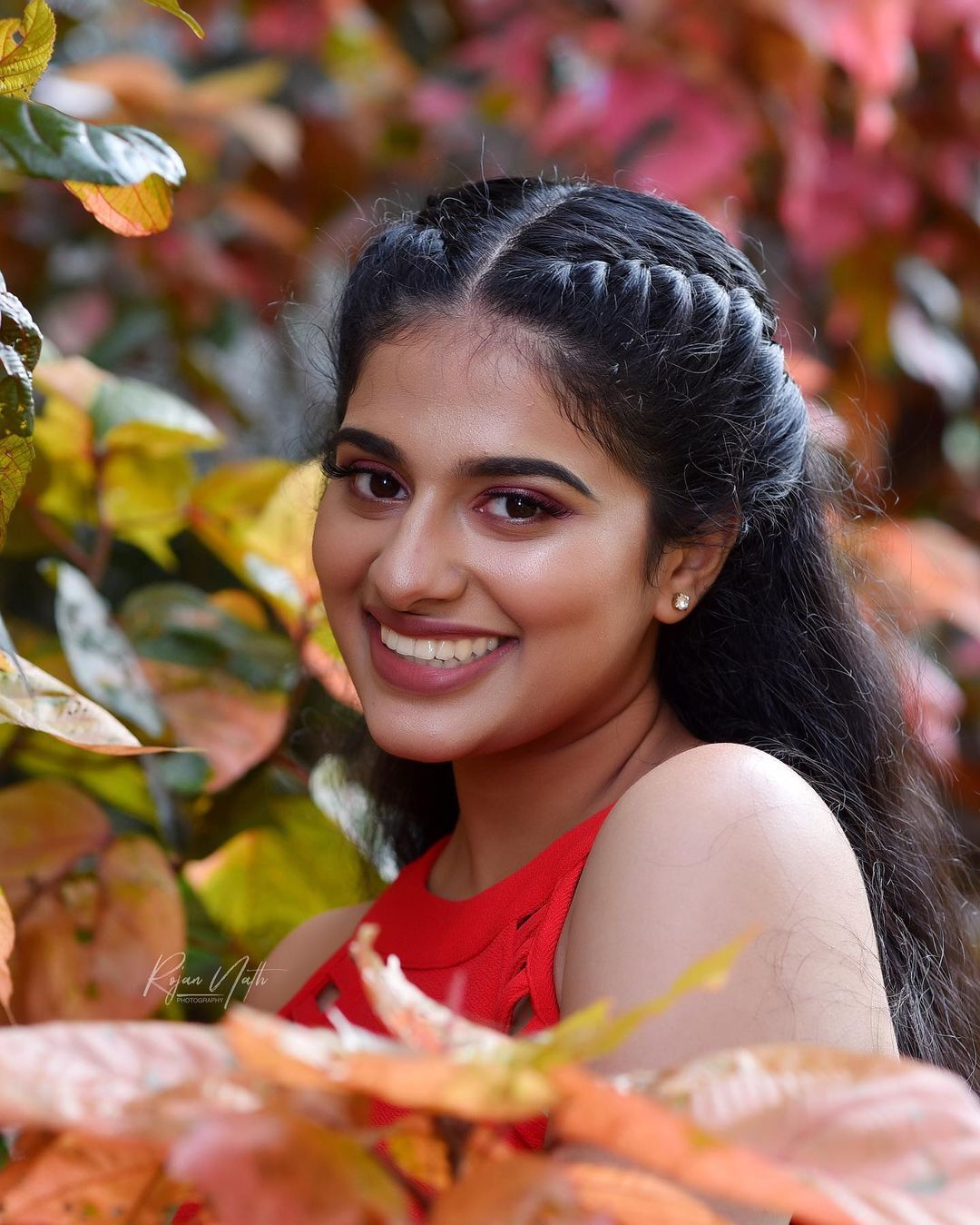 പുത്തന്‍ മേക്കോവറില്‍ നയന്‍താര ചക്രവര്‍ത്തി; ക്യൂട്ടാണെന്ന് ആരാധകര്‍, വൈറല്‍ ചിത്രങ്ങള്‍