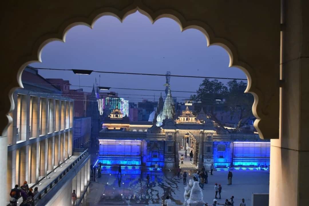 Kashi Vishwanath corridor: बाबा विश्‍वनाथ भगवान मंदिर का हुआ कायाकल्‍प, तस्‍वीरों में देखें भव्‍य और अलौकिक स्‍वरूप 