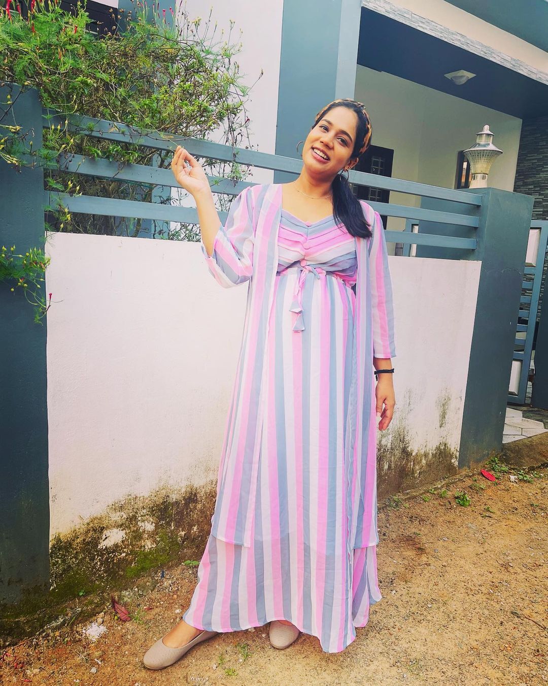 മെറ്റേര്‍ണറ്റി വസ്ത്രങ്ങളില്‍ തിളങ്ങി അതിര മാധവ്; പുതിയ ചിത്രങ്ങള്‍ ഏറ്റെടുത്ത് ആരാധകര്‍