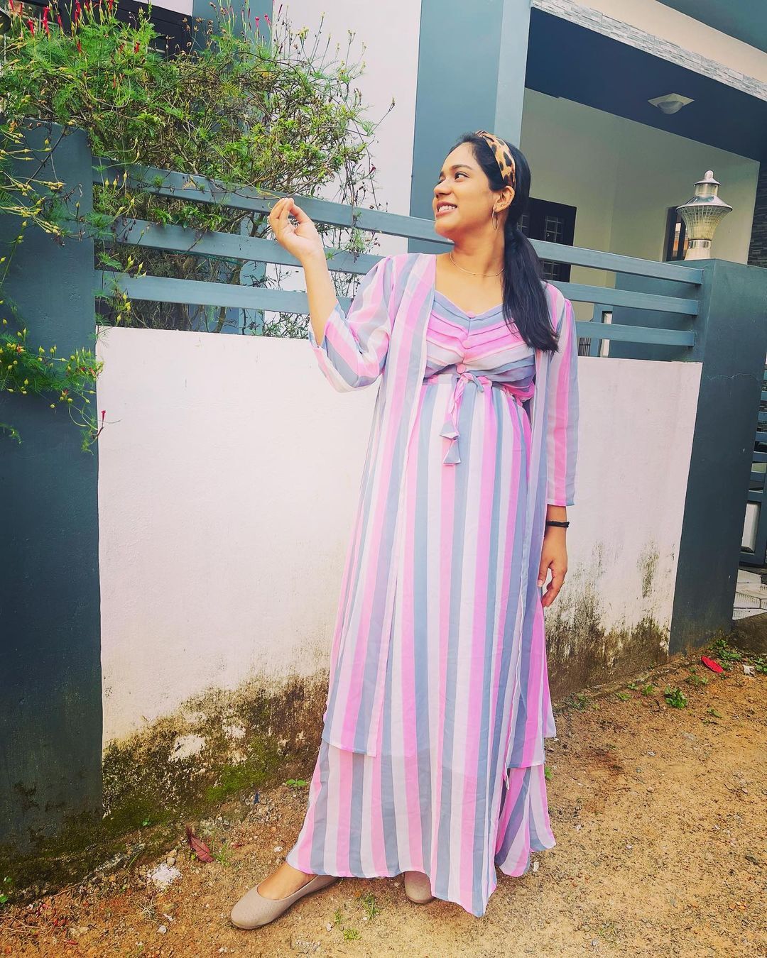 മെറ്റേര്‍ണറ്റി വസ്ത്രങ്ങളില്‍ തിളങ്ങി അതിര മാധവ്; പുതിയ ചിത്രങ്ങള്‍ ഏറ്റെടുത്ത് ആരാധകര്‍