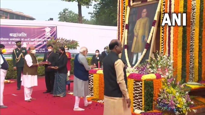 Leaders Pay's tribute to Dr. BR Ambedkar on his death anniversary ...