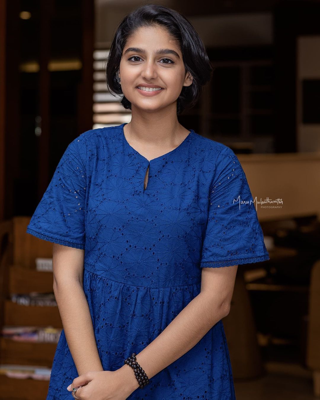 മുടി മുറിച്ച് വ്യത്യസ്ത ലുക്കില്‍ അനശ്വര; പുതിയ ലുക്കിന് പിന്നിലുള്ള രഹസ്യം എന്താണെന്ന് ആരാധകര്‍