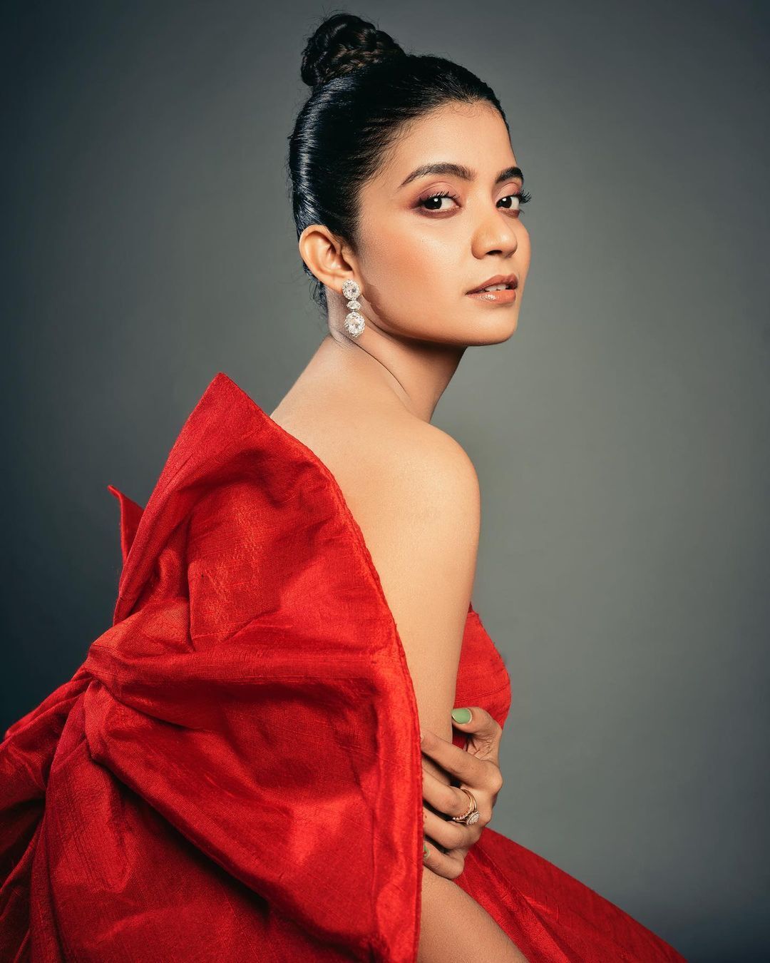 ഇത് നമ്മുടെ അന്നാ ബെൻ അല്ലേ? ടൂ ഹോട്ട്... നടിയുടെ പുത്തൻ ലുക്ക് വൻ വൈറൽ