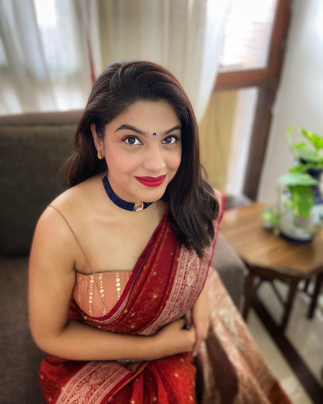 സാരിയില്‍ കിടുക്കി അർച്ചന കവി: പുത്തന്‍ ചിത്രങ്ങള്‍ ഏറ്റെടുത്ത് ആരാധകര്‍