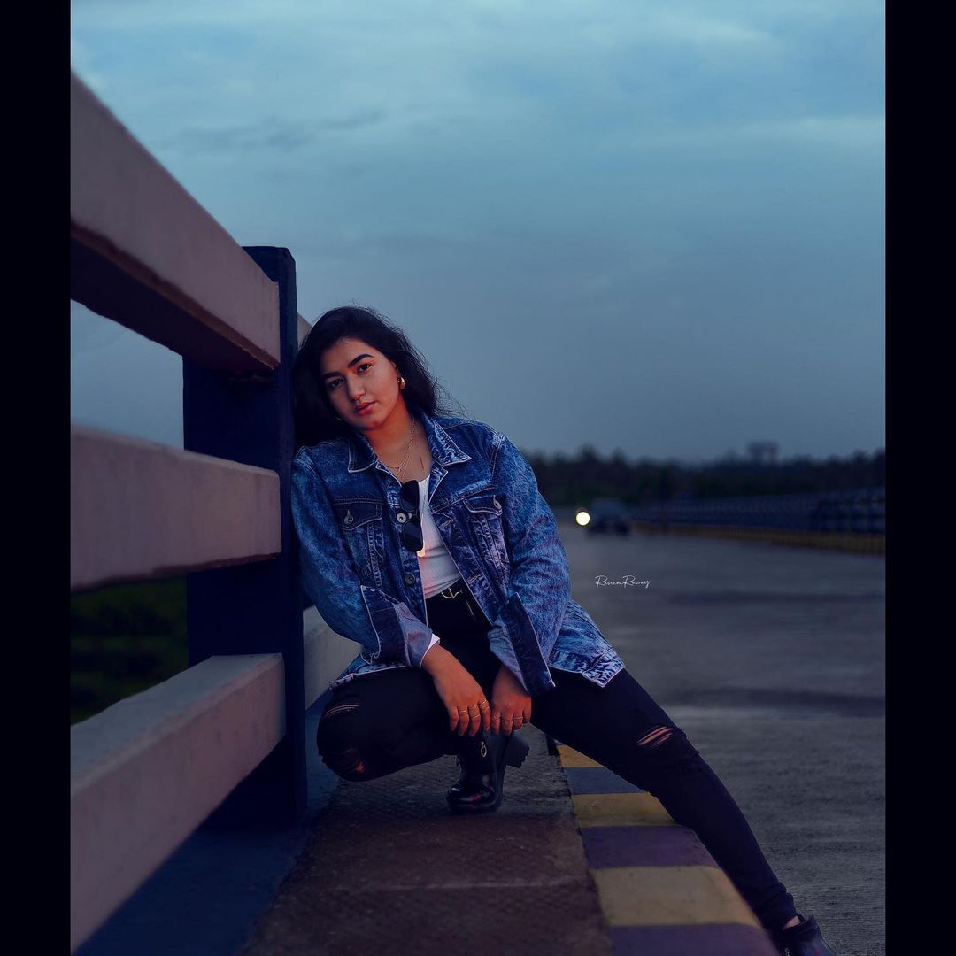 ഷോട്ട് ഹെയര്‍ ലുക്കില്‍ ഗ്രേസ് ആന്റണി; പുതിയ മേക്കോവര്‍ പൊളിച്ചെന്ന് ആരാധകര്‍