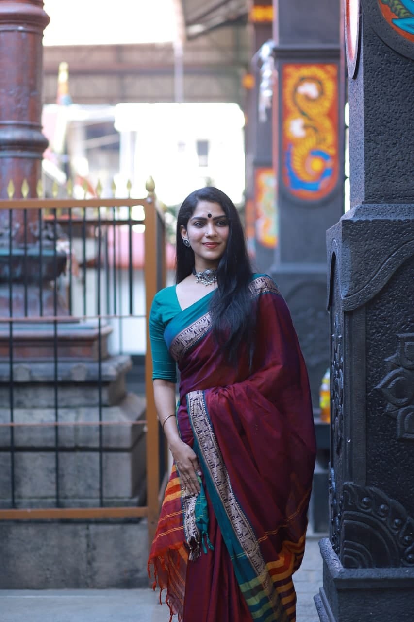 സാരിയില്‍ തിളങ്ങി സ്വാസിക; ലുക്കായിട്ടുണ്ടെന്ന് ആരാധകര്‍