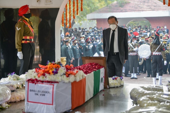 Leaders And Family Memebers Pays tribute to Brigadier LS Lidder