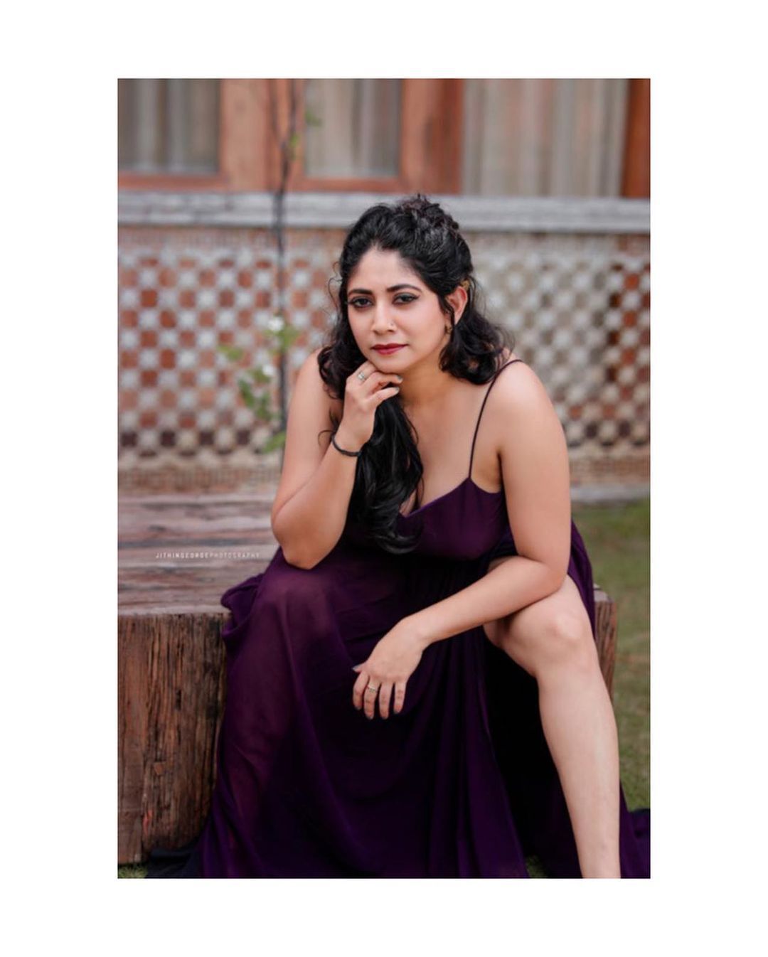 ഹോട്ട് ലുക്കില്‍ ഞെട്ടിക്കുന്ന ഫോട്ടോഷൂട്ടുമായി അഭയ ഹിരണ്‍മയി; പൊളി ഫോട്ടോഷൂട്ടെന്ന് സോഷ്യല്‍ മീഡിയ