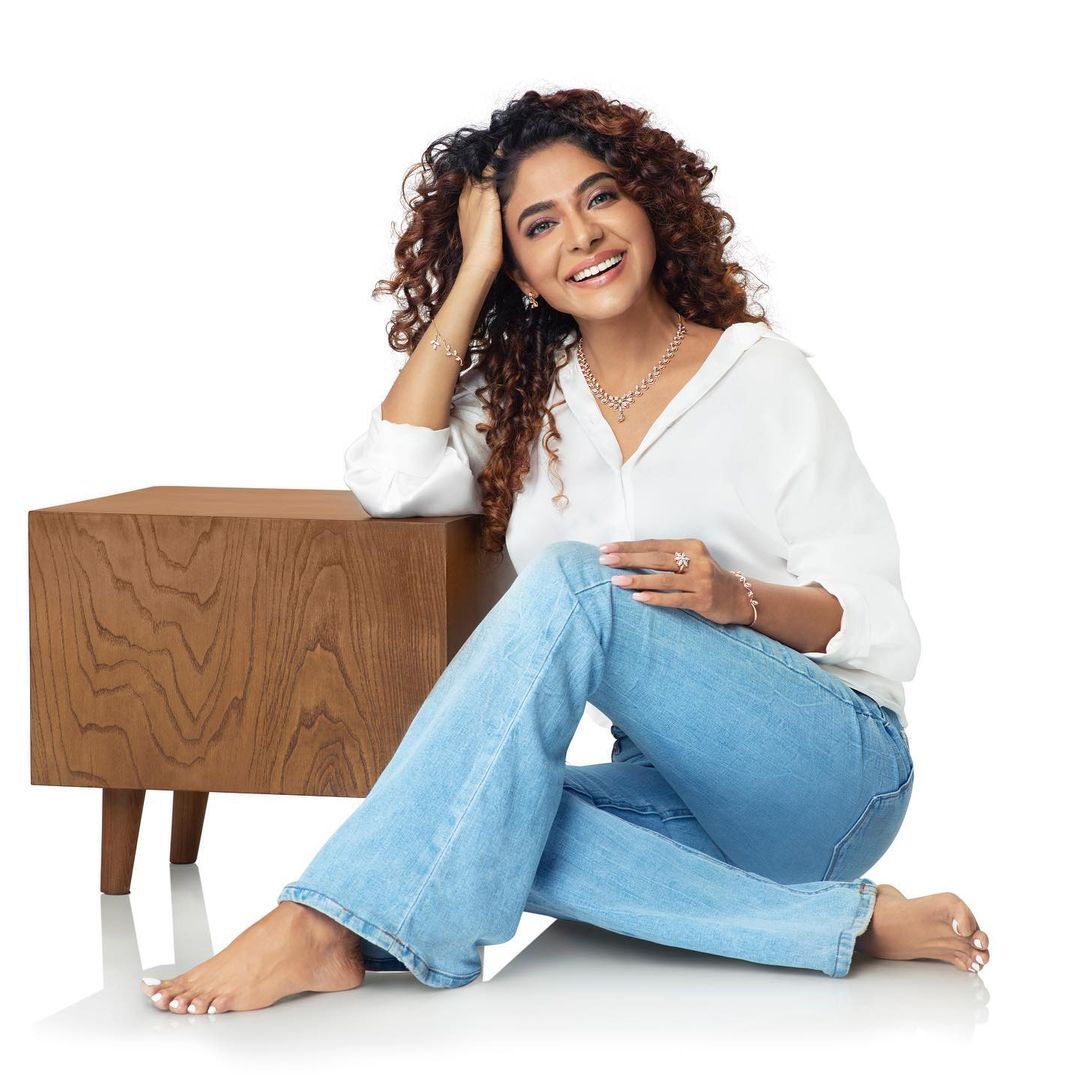 മേക്കോവര്‍ പൊളിച്ചു; പൂര്‍ണിമയുടെ പുതിയ ഫോട്ടോഷൂട്ട് ഏറ്റെടുത്ത് ആരാധകര്‍