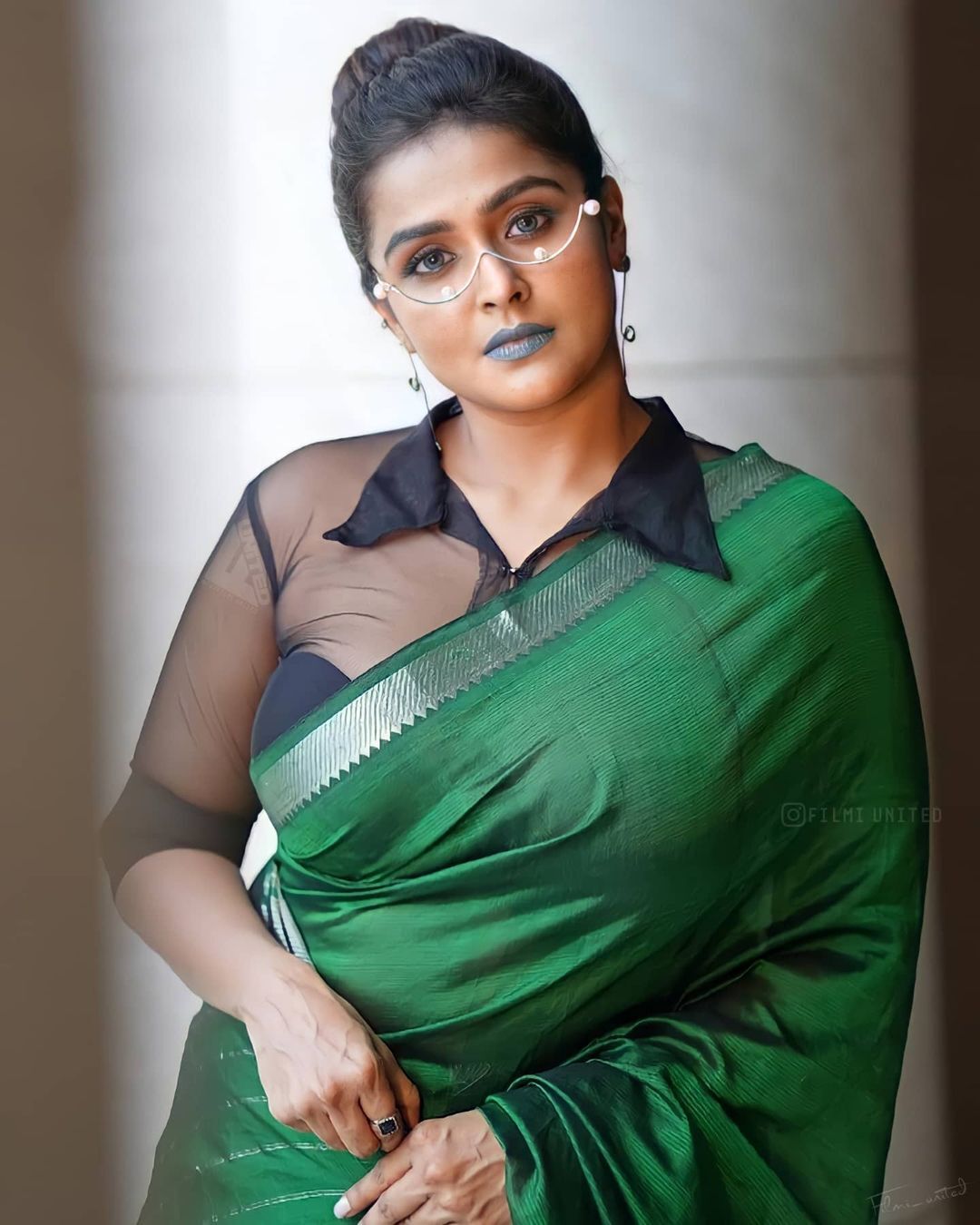 കിടിലന്‍ മേക്കോവറില്‍ രമ്യ നമ്പീശന്‍; ഫോട്ടോഷൂട്ട് പൊളിച്ചെന്ന് സോഷ്യല്‍ മീഡിയ