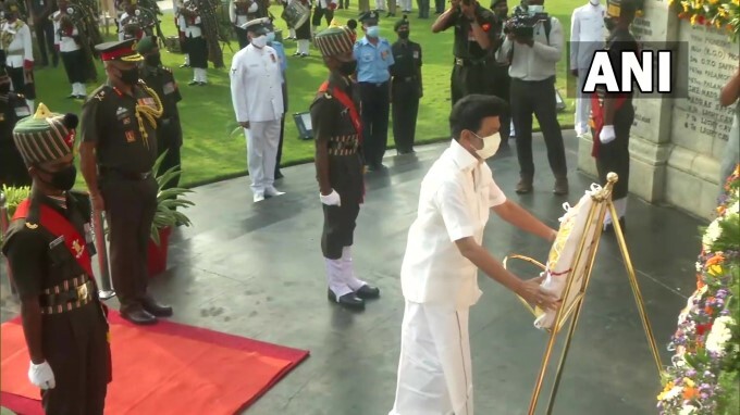 TN CM MK Stalin pays tribute At War Memorial on the occasion of Vijay ...