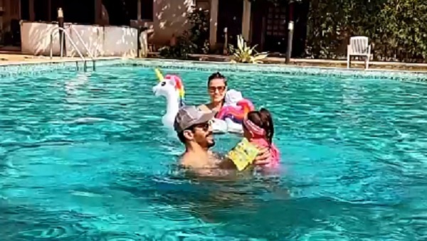 3 महीने के बेटे के साथ पूल में मस्ती करते दिखे नेहा-अंगद, लोग हैरान