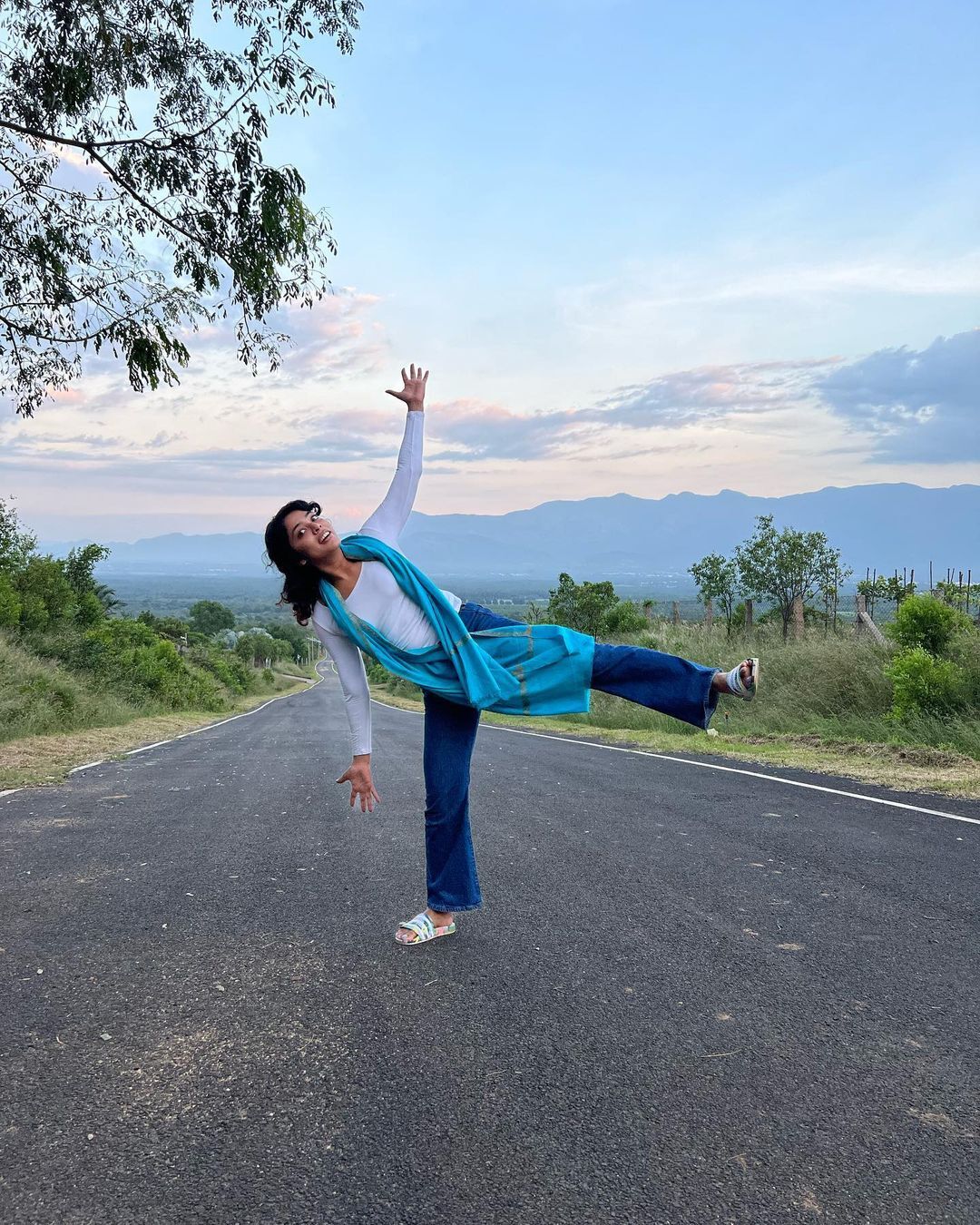 ഈ മാലയെങ്ങനെ പൊളിയല്ലേ: പുത്തന്‍ ലുക്കില്‍ റിമ കല്ലിങ്കല്‍