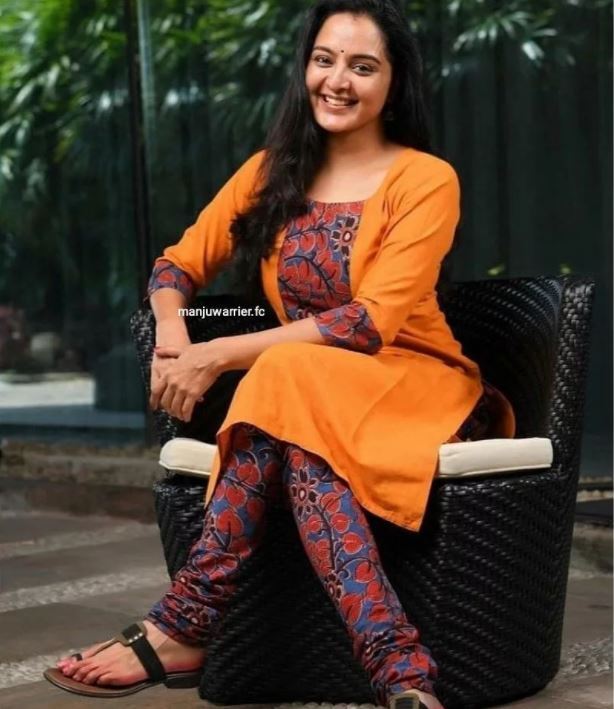 മലയാളത്തിന്റെ 'ബിഗ് എം' ല്‍ മഞ്ജു വാര്യറുമോ: താരങ്ങള്‍ക്കും ആരാധകർക്കുമൊപ്പം പ്രിയ നടി