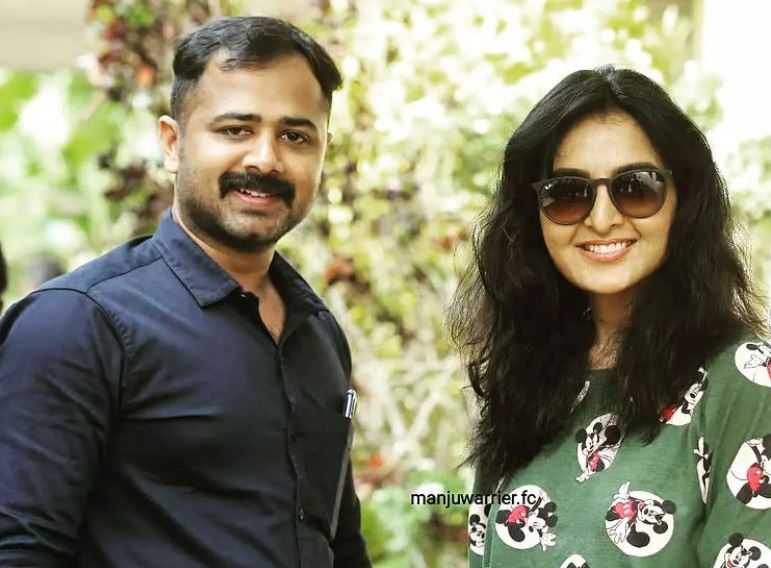 മലയാളത്തിന്റെ 'ബിഗ് എം' ല്‍ മഞ്ജു വാര്യറുമോ: താരങ്ങള്‍ക്കും ആരാധകർക്കുമൊപ്പം പ്രിയ നടി