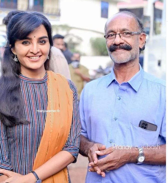 മലയാളത്തിന്റെ 'ബിഗ് എം' ല്‍ മഞ്ജു വാര്യറുമോ: താരങ്ങള്‍ക്കും ആരാധകർക്കുമൊപ്പം പ്രിയ നടി