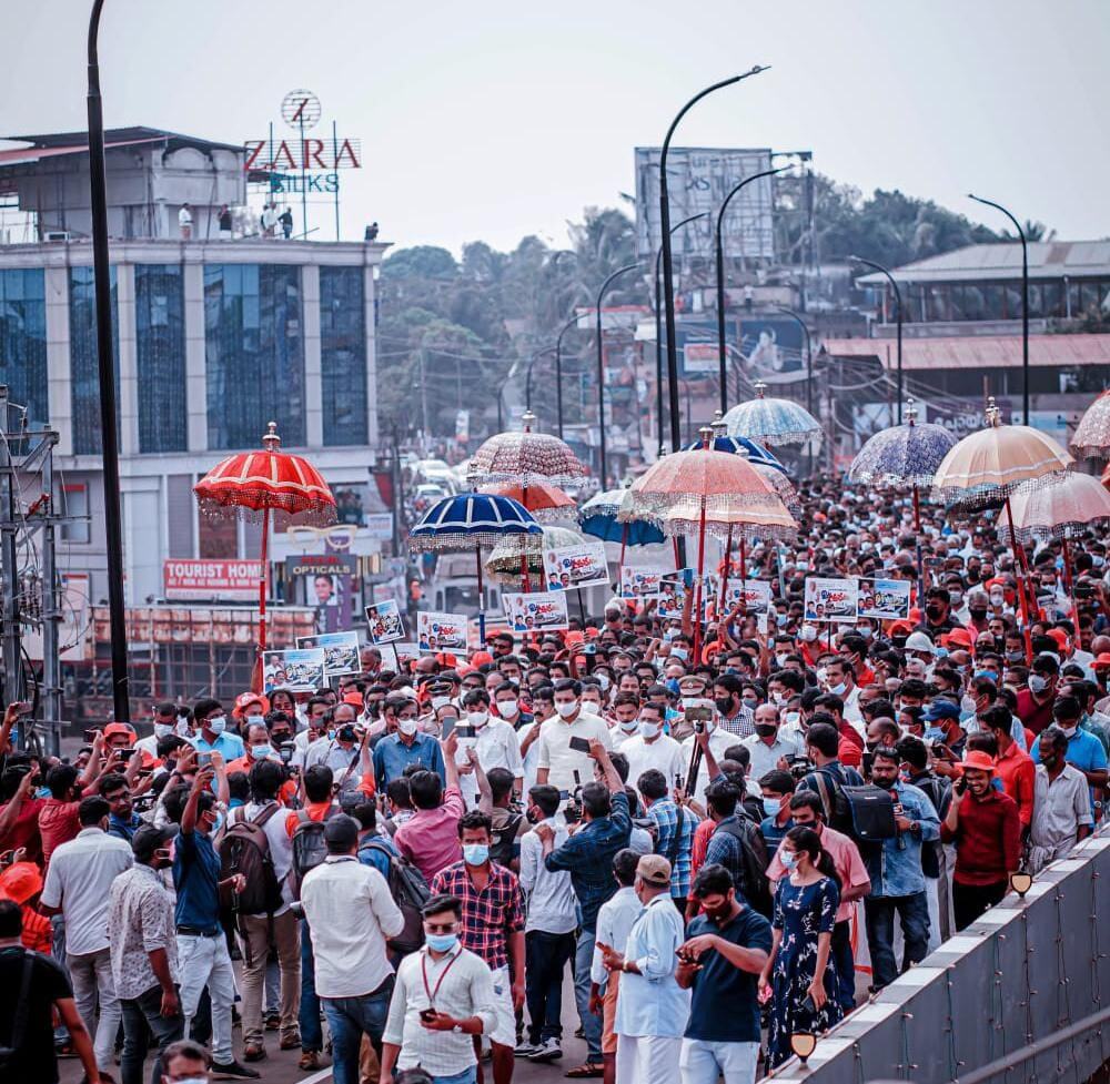 ഉല്‍സവ ലഹരിയില്‍ എടപ്പാള്‍; ഇനി യാത്ര മുകളിലൂടെ... ആവേശം വിതറി നേതാക്കള്‍- ചിത്രങ്ങള്‍ കാണാം