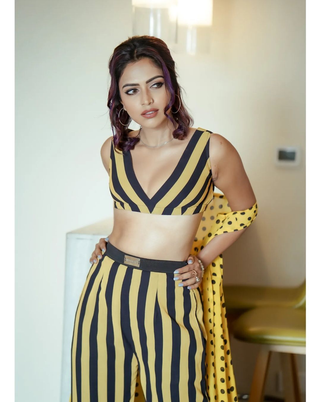  ഞെട്ടിച്ച് അമല പോൾ.. നടിയുടെ കിടിലൻ ഫോട്ടോഷൂട്ട് വീണ്ടും വൈറൽ 