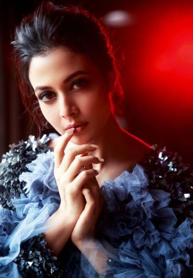 হটলুকে কোয়েল মল্লিক, পুরনো আবরণ ছেড়ে অভিনেত্রীর নতুন অবতারে কুপোকাৎ নেট দুনিয়া