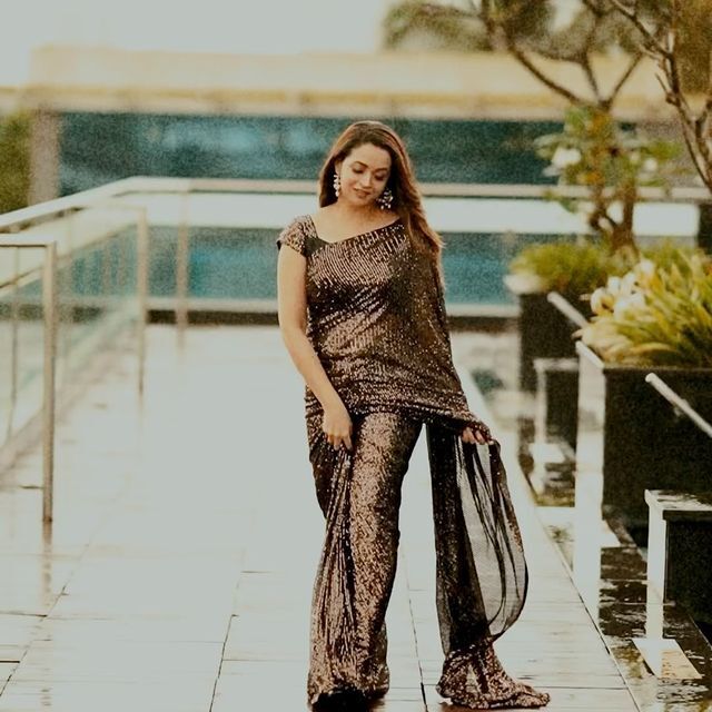 ഭാവനയെ അതിസുന്ദരിയാക്കി മഞ്ജുവാര്യരുടെ ക്ലിക്ക്; ആ വാക്കുകള്‍ വൈറല്‍... കാണാം ചിത്രങ്ങള്‍