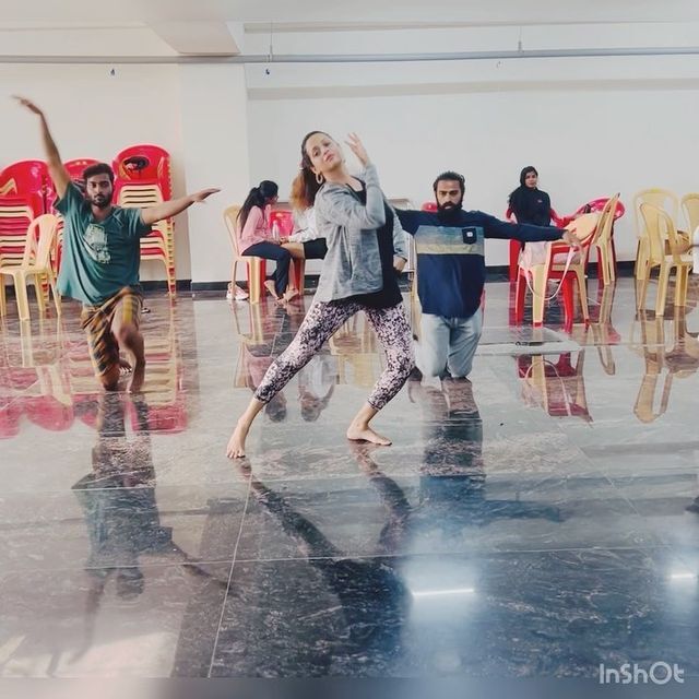 ഭാവനയെ അതിസുന്ദരിയാക്കി മഞ്ജുവാര്യരുടെ ക്ലിക്ക്; ആ വാക്കുകള്‍ വൈറല്‍... കാണാം ചിത്രങ്ങള്‍