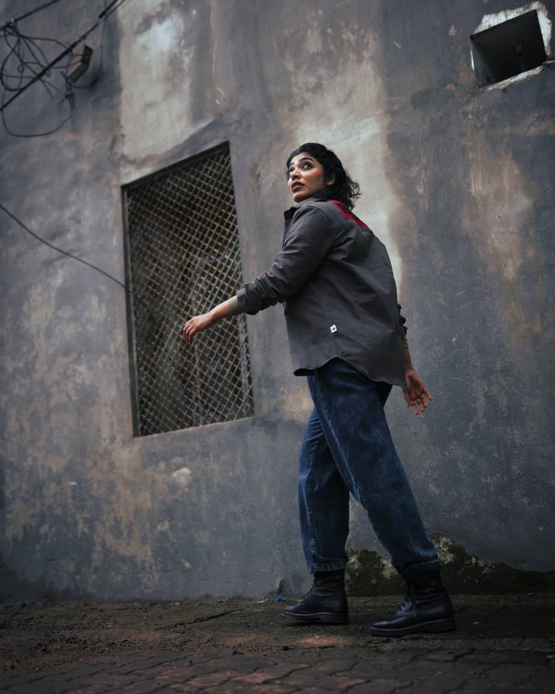  'സാഹചര്യങ്ങൾ കഠിനമാകുമ്പോൾ തല ഉയർത്തിപിടിച്ച് തന്നെ നിൽക്കണം'..ചർച്ചയായി റിമ കല്ലിങ്കലിൻറെ ഫോട്ടോകൾ