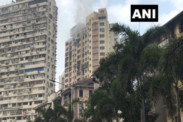 Major fire breaks out at high-rise Apt Building In Mumbai - Oneindia